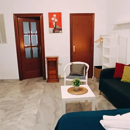 Estudios Santos Μάλαγα