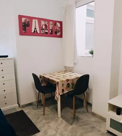 Estudios Santos Διαμέρισμα